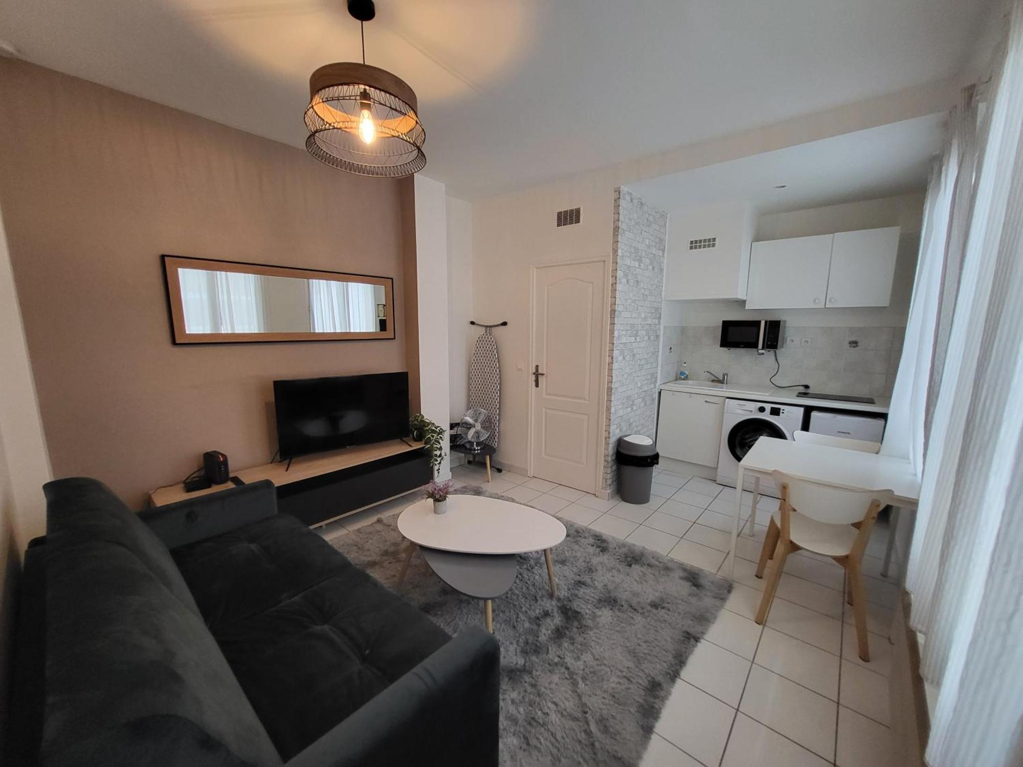 Appartement Spacieux 28M2 Avec Chambre Separee Issy-les-Moulineaux Eksteriør bilde
